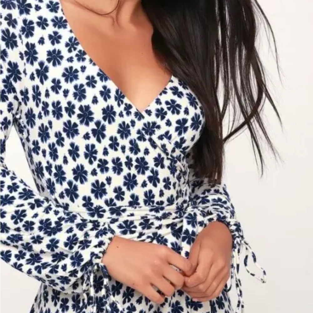 Free People Blue and White Floral Mini Dress NWOT - Picture 3 of 7